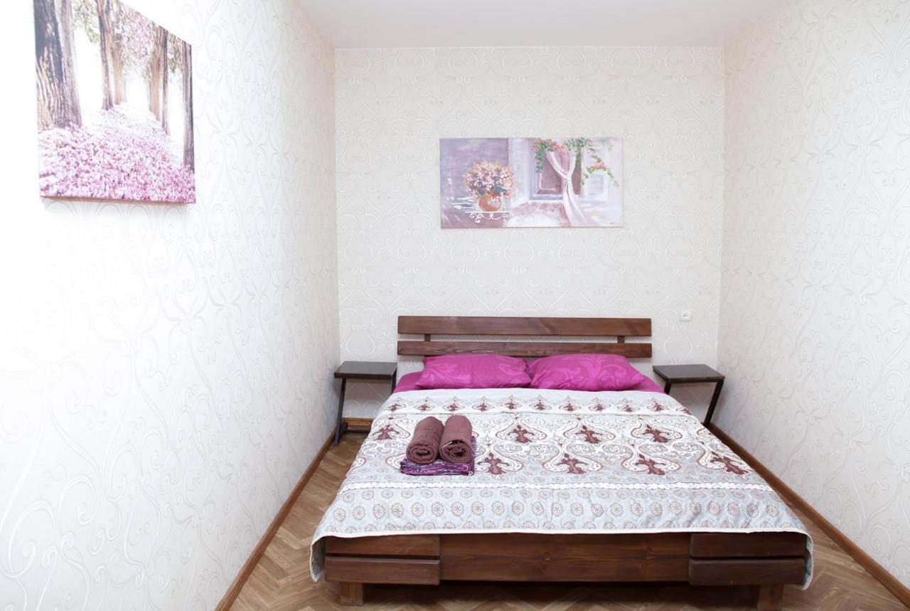 Apartments On Yavornitsky Av. ドニプロペトロウシク エクステリア 写真