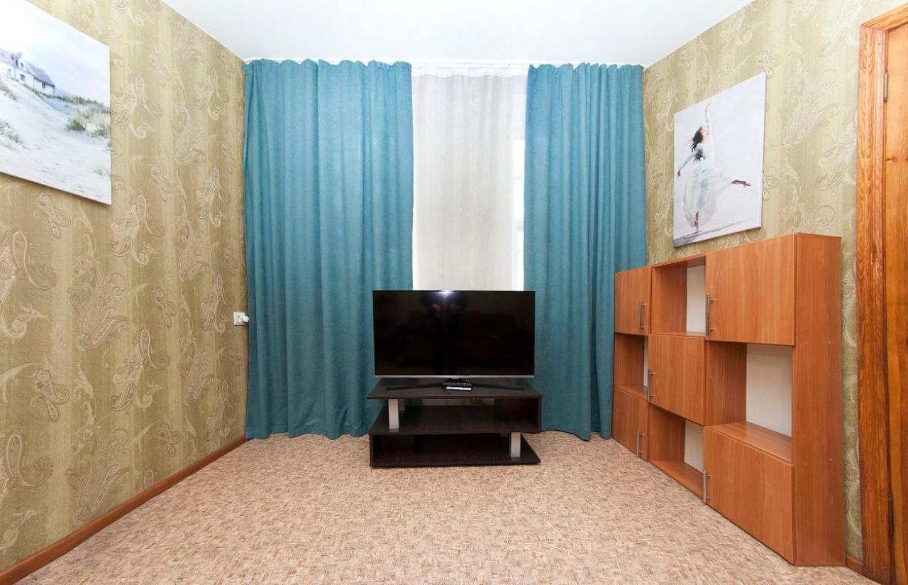 Apartments On Yavornitsky Av. ドニプロペトロウシク エクステリア 写真